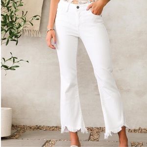 Hidden Jeans Frayed Hem Cropped Flare- White, Size: 25